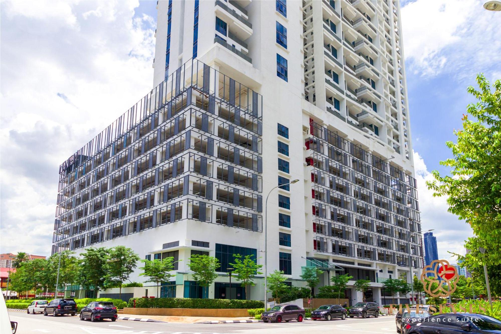 The Colony & The Luxe Signature Suites, Klcc Kuala Lumpur Exterior photo
